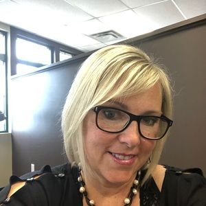 Meet your Posher, Lauri ann